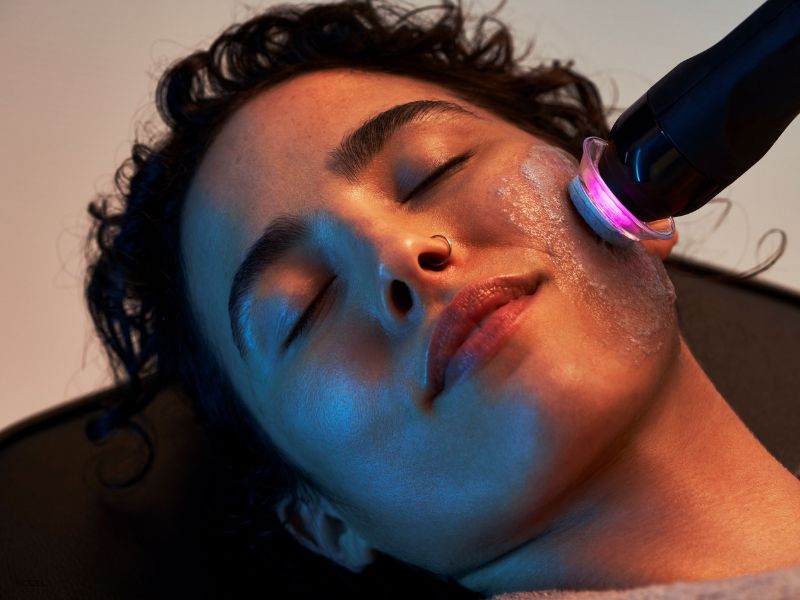 Glo2 Oxygen Facial by Geneo